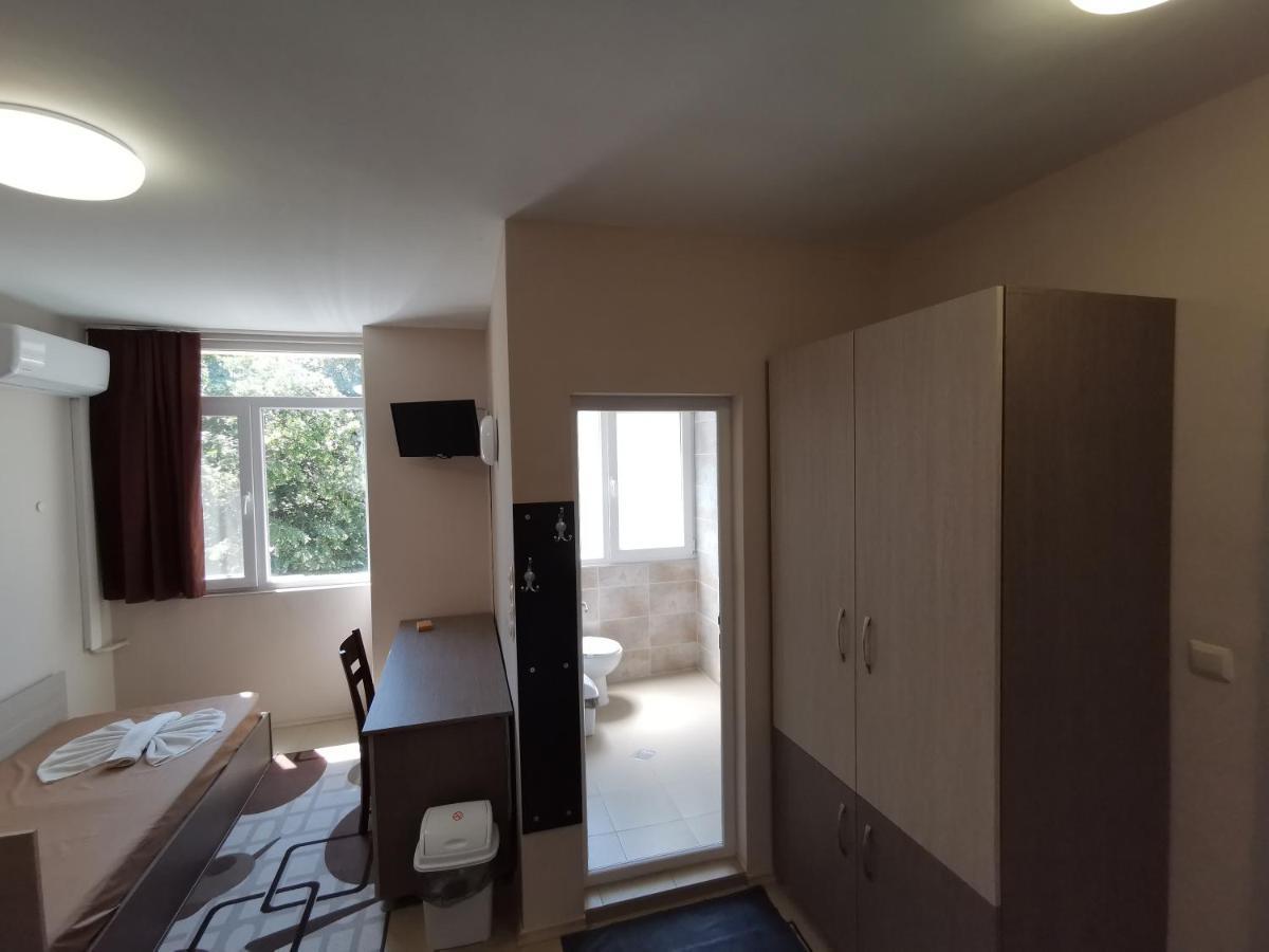 Hostel Penev Stara Zagora Buitenkant foto